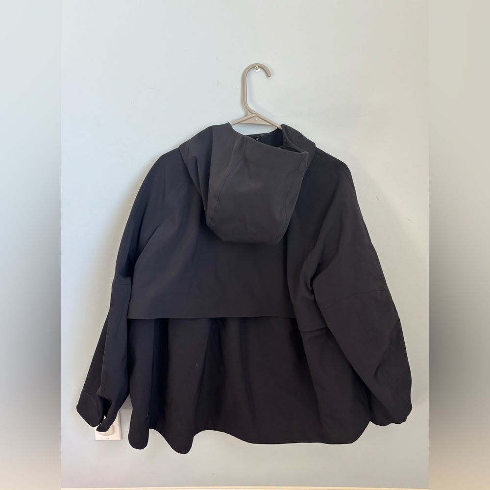 Lululemon RepelShell Cinch-Back Rain Jacket - Picture 6 of 7